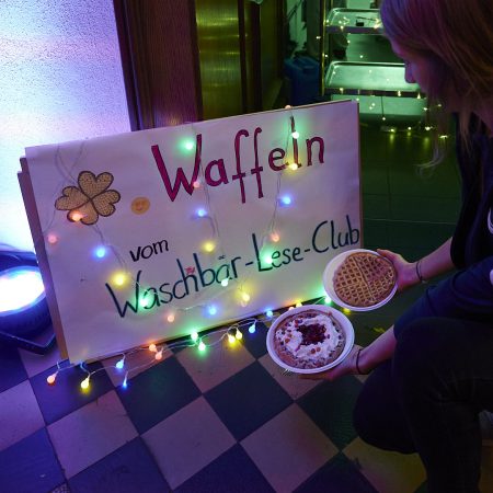 Waffles from the Raccoon Reading Club (c) Tanja Jurgensen