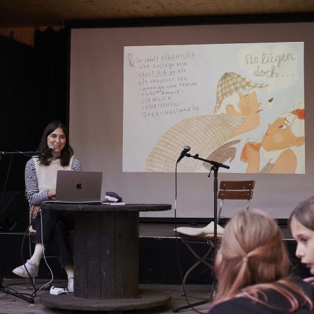 Lucia Zamolo liest aus "Jeden Tag Spaghetti" (c) Tanja Jürgensen